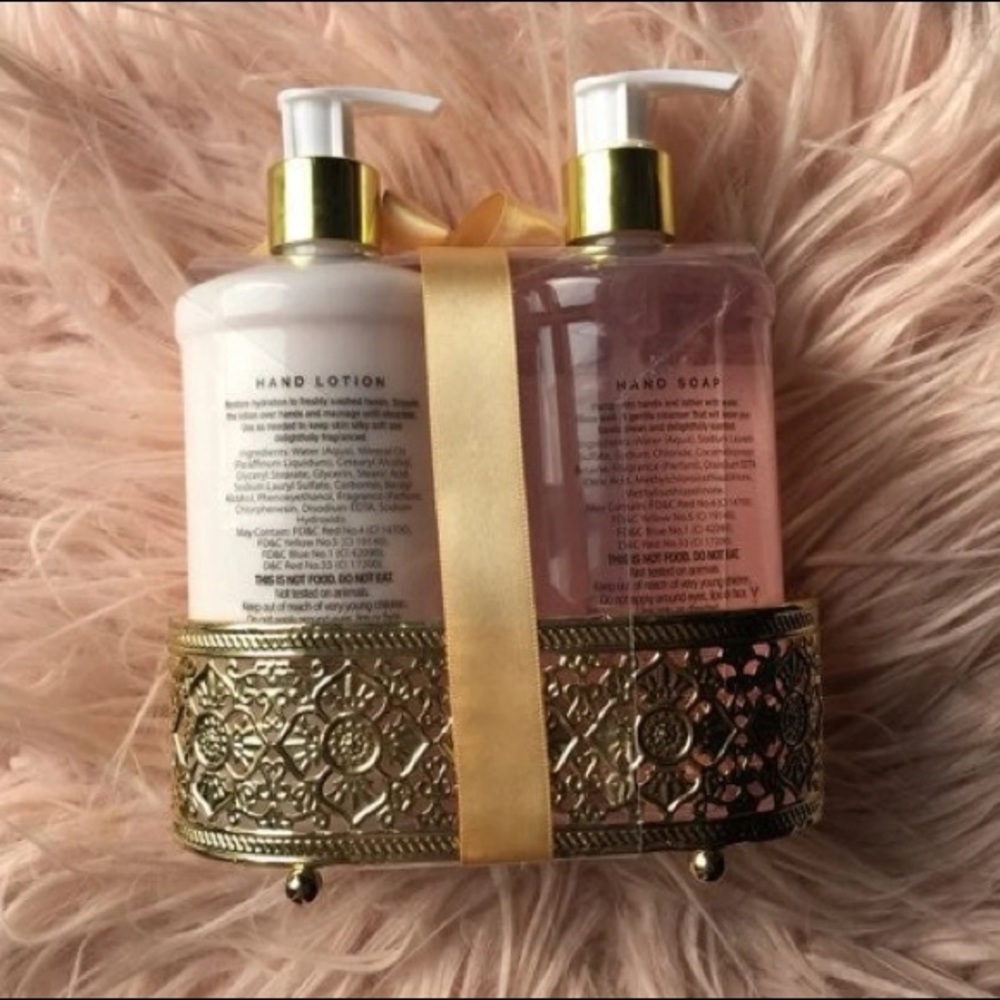 Gift Set - Picture 2 of 4